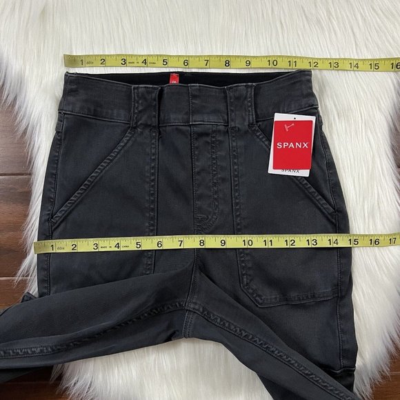 Spanx Size Small Washed Black Gray Stretch Twill Ankle Cargo Pants - Picture 3 of 9